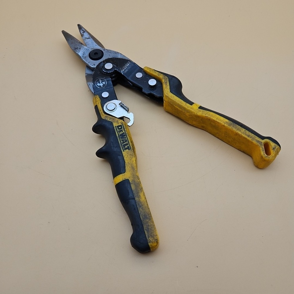 DeWalt 10 Inch Straight-cut‎ Aviation Snip Ergo Dewalt Cut Straight Snips Tin